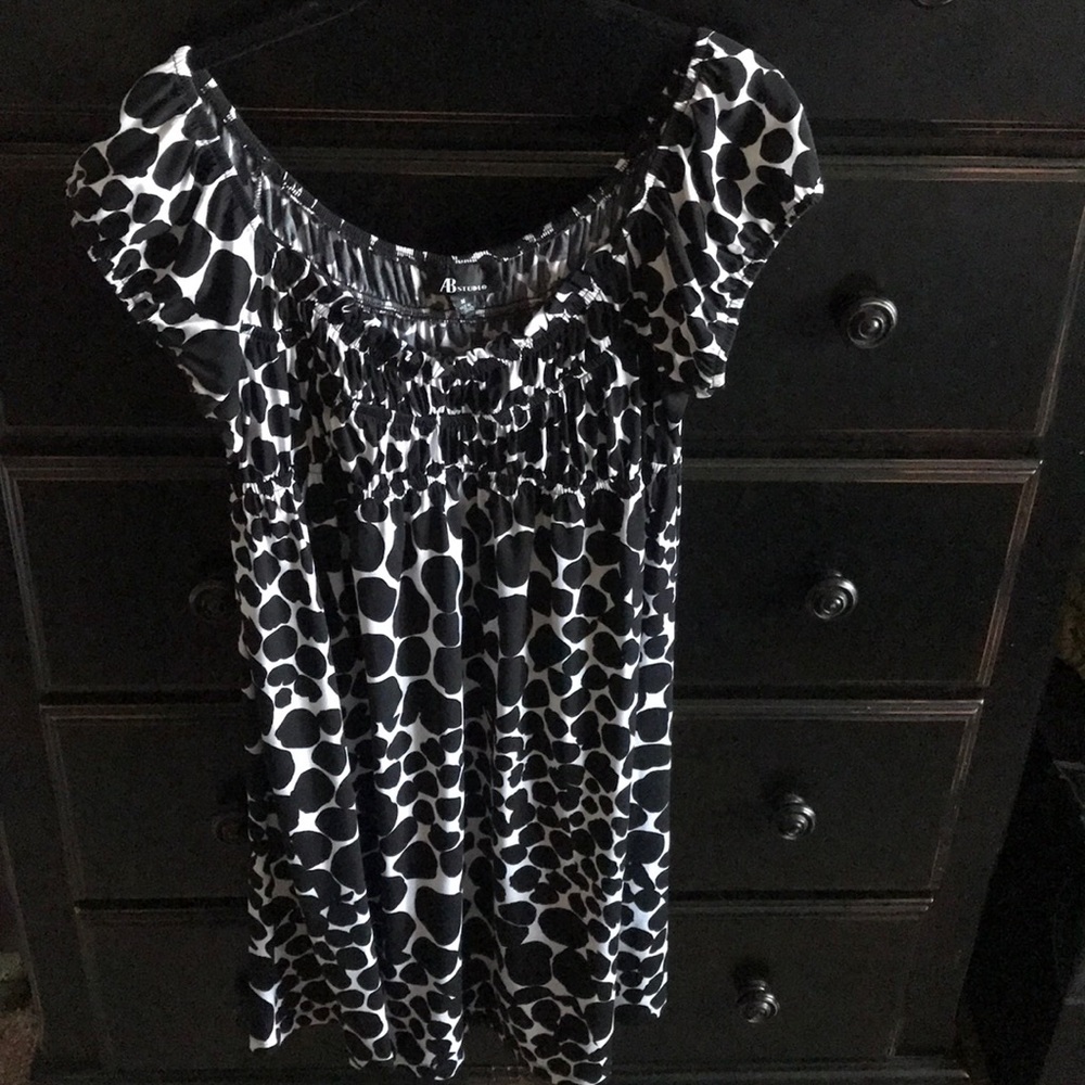 Cute polka-dot dress!